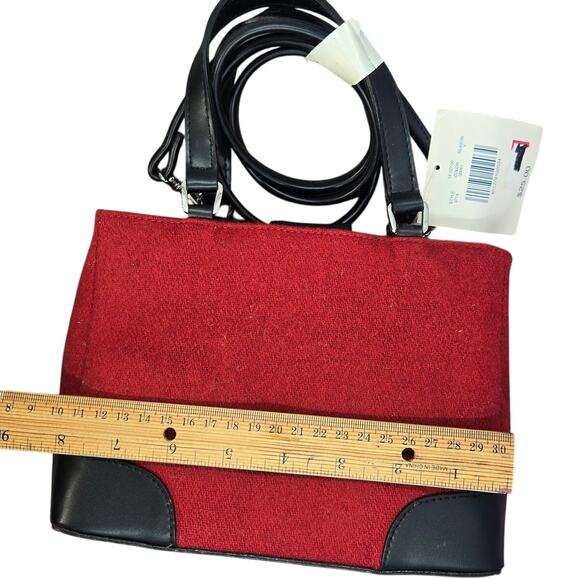 Vintage NWT Q&A Retro Red/Black Small Slingbag/Handbag - Picture 4 of 10